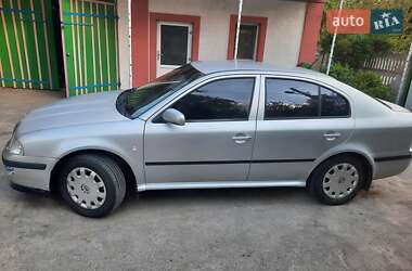 Лифтбек Skoda Octavia 2004 в 