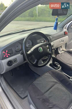Лифтбек Skoda Octavia 1998 в 