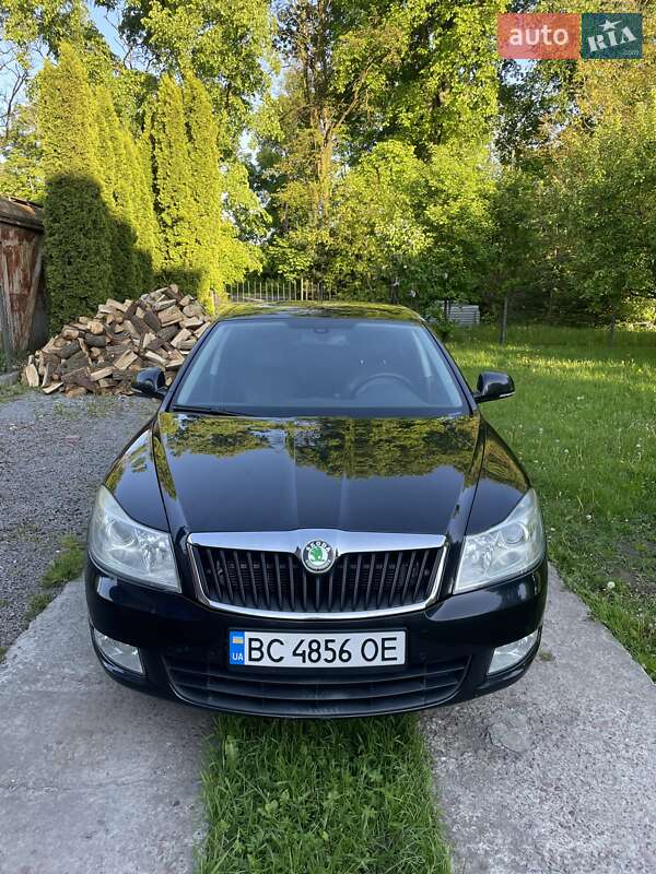Лифтбек Skoda Octavia 2010 в 
