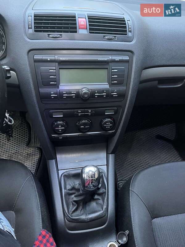 Лифтбек Skoda Octavia 2007 в Владимире