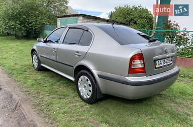 Ліфтбек Skoda Octavia 2001 в 