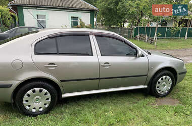 Ліфтбек Skoda Octavia 2001 в 