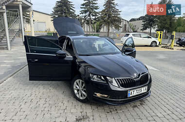 Ліфтбек Skoda Octavia 2018 в 