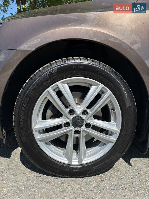 Лифтбек Skoda Octavia 2018 в Днепре фото 3 Лифтбек Skoda Octavia 2018 в Днепре