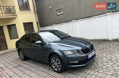 Ліфтбек Skoda Octavia 2018 в 
