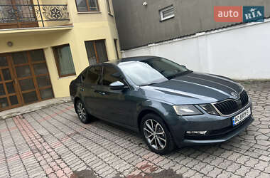 Ліфтбек Skoda Octavia 2018 в 
