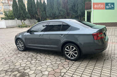 Ліфтбек Skoda Octavia 2018 в 