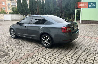 Ліфтбек Skoda Octavia 2018 в 