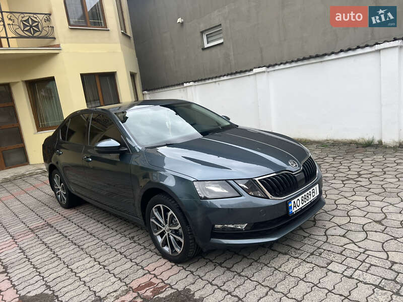 Ліфтбек Skoda Octavia 2018 в 