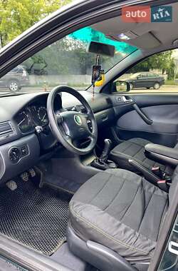 Универсал Skoda Octavia 2002 в 
