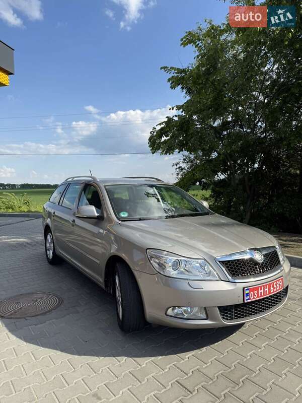 Універсал Skoda Octavia 2011 в Великій Багачці