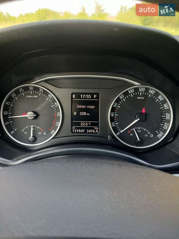 Универсал Skoda Octavia 2011 в Хороле