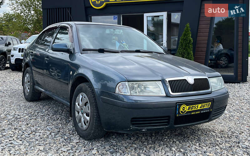 Лифтбек Skoda Octavia 2004 в 