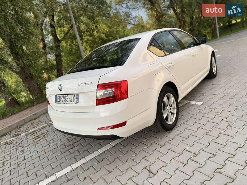 Лифтбек Skoda Octavia 2016 в Хмельницком