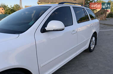 Универсал Skoda Octavia 2012 в 