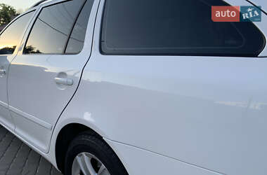 Универсал Skoda Octavia 2012 в 