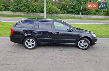 Універсал Skoda Octavia 2012 в 