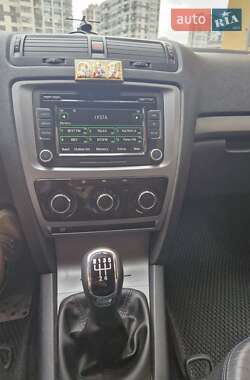 Універсал Skoda Octavia 2012 в 
