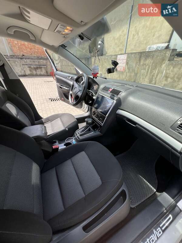 Лифтбек Skoda Octavia 2007 в Черновцах