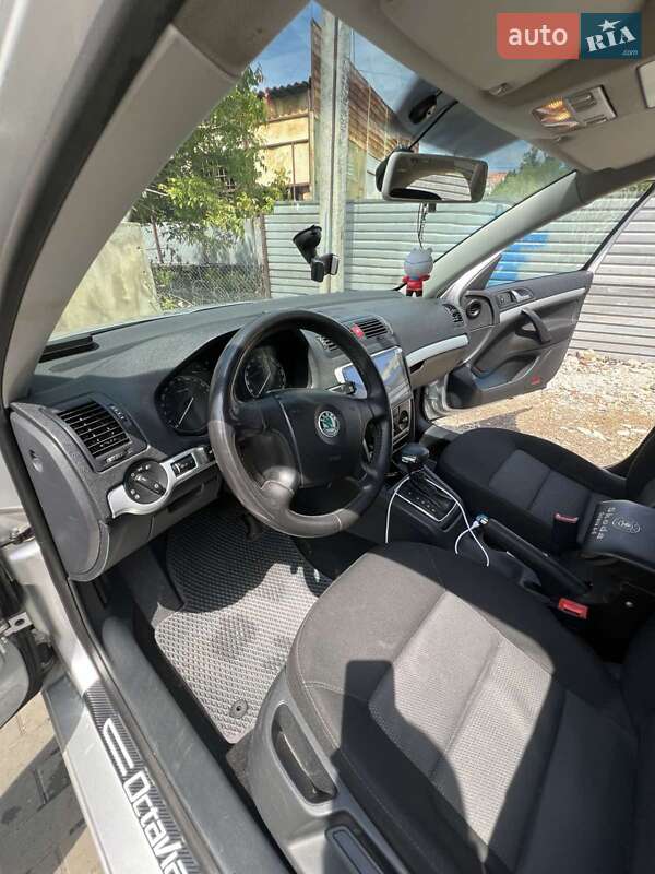 Лифтбек Skoda Octavia 2007 в Черновцах