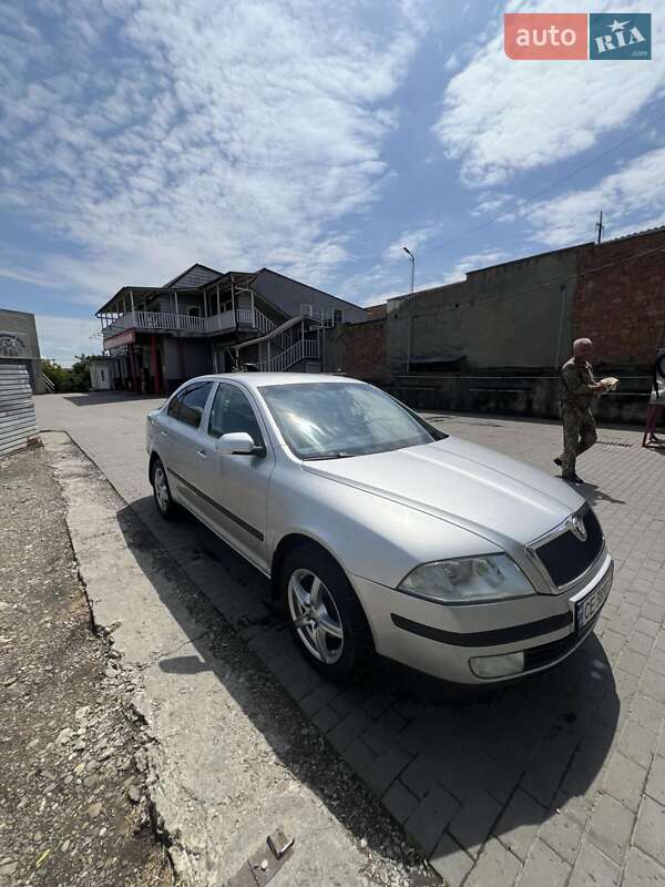 Лифтбек Skoda Octavia 2007 в Черновцах