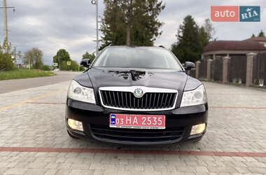 Універсал Skoda Octavia 2012 в 