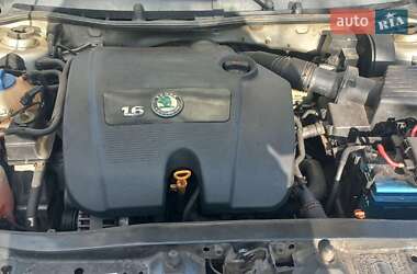 Ліфтбек Skoda Octavia 2004 в 