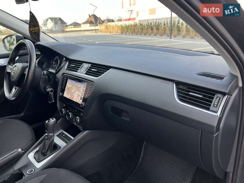 Універсал Skoda Octavia 2019 в Луцьку