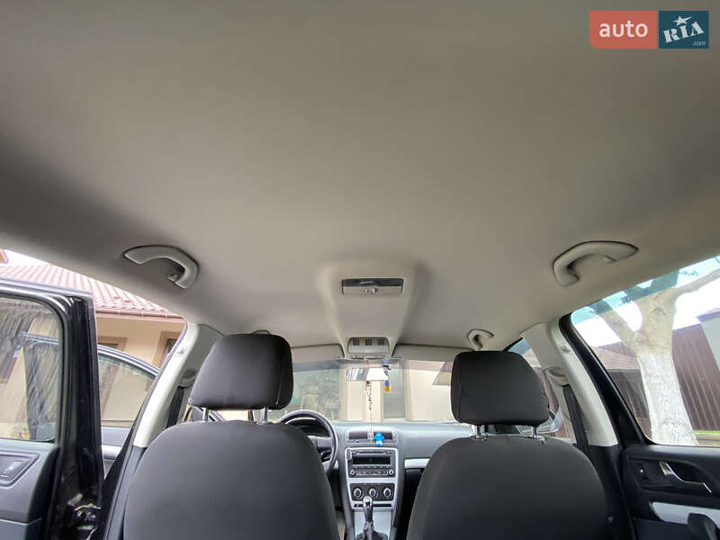 Лифтбек Skoda Octavia 2010 в Львове