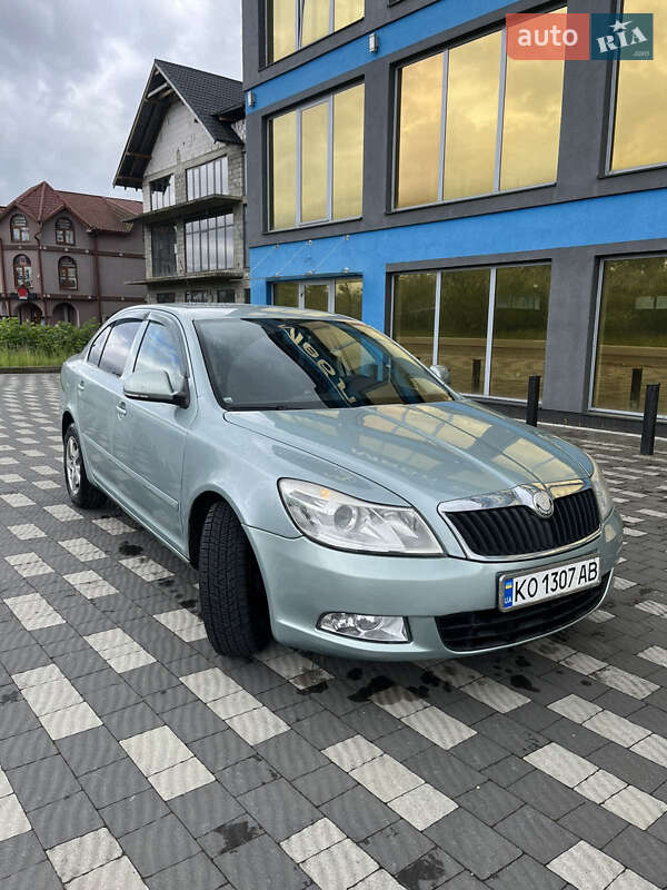 Лифтбек Skoda Octavia 2010 в 