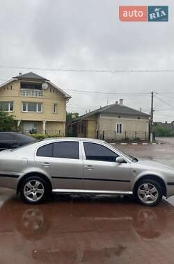 Лифтбек Skoda Octavia 2003 в 