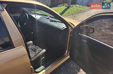 Лифтбек Skoda Octavia 2001 в 
