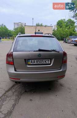 Универсал Skoda Octavia 2011 в 
