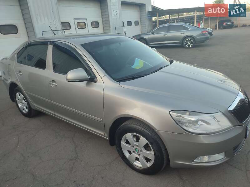 Лифтбек Skoda Octavia 2011 в Кривом Роге фото 6 Лифтбек Skoda Octavia 2011 в Кривом Роге