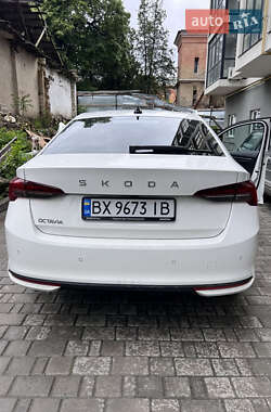 Ліфтбек Skoda Octavia 2024 в 