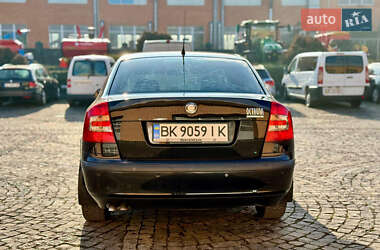 Лифтбек Skoda Octavia 2008 в 