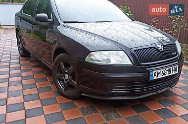 Лифтбек Skoda Octavia 2004 в 