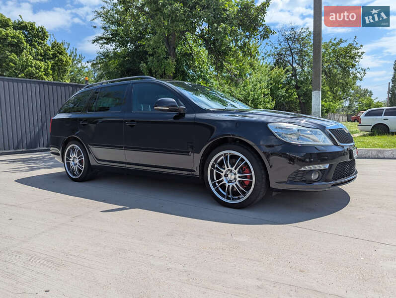 Универсал Skoda Octavia 2010 в Чернигове