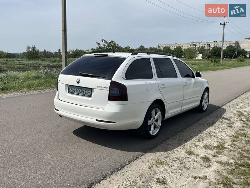 Універсал Skoda Octavia 2010 в Лозовій