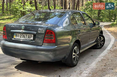 Лифтбек Skoda Octavia 2005 в 