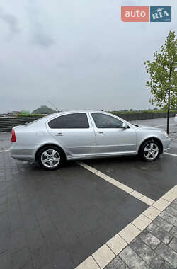 Лифтбек Skoda Octavia 2010 в 