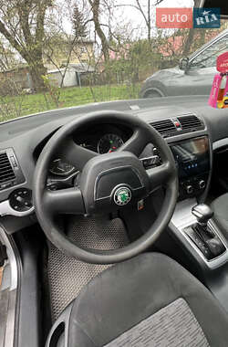 Лифтбек Skoda Octavia 2010 в 
