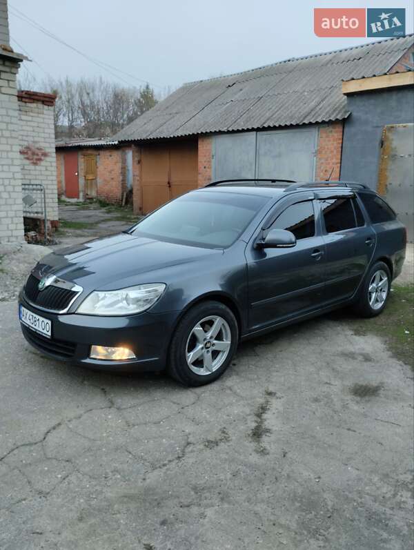 Універсал Skoda Octavia 2012 в 