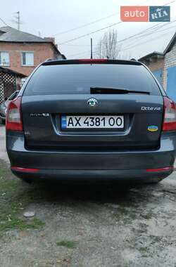 Універсал Skoda Octavia 2012 в 