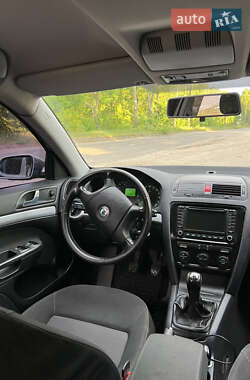 Лифтбек Skoda Octavia 2006 в 