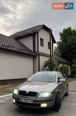 Лифтбек Skoda Octavia 2006 в 