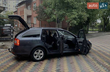 Универсал Skoda Octavia 2011 в 