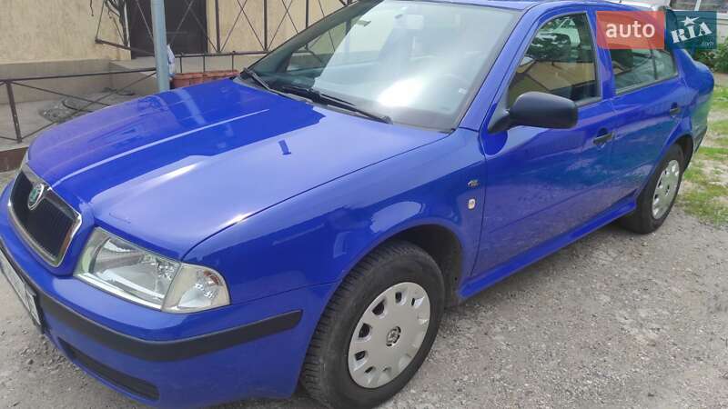 Лифтбек Skoda Octavia 2002 в Днепре