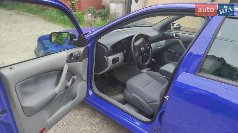 Лифтбек Skoda Octavia 2002 в Днепре