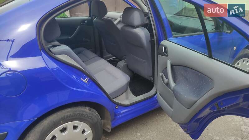 Лифтбек Skoda Octavia 2002 в Днепре